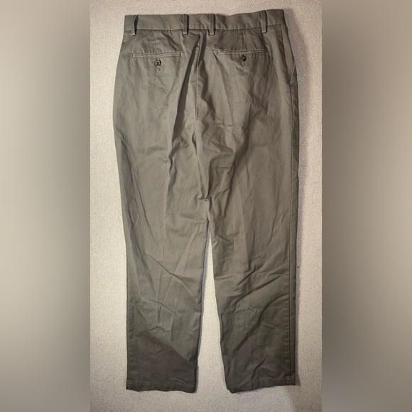 Amazon Essentials size 34w x 32l Men's Khaki Chinos pants - Picture 4 of 4